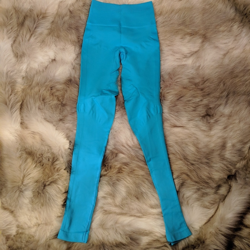 Lululemon Zone in seamless